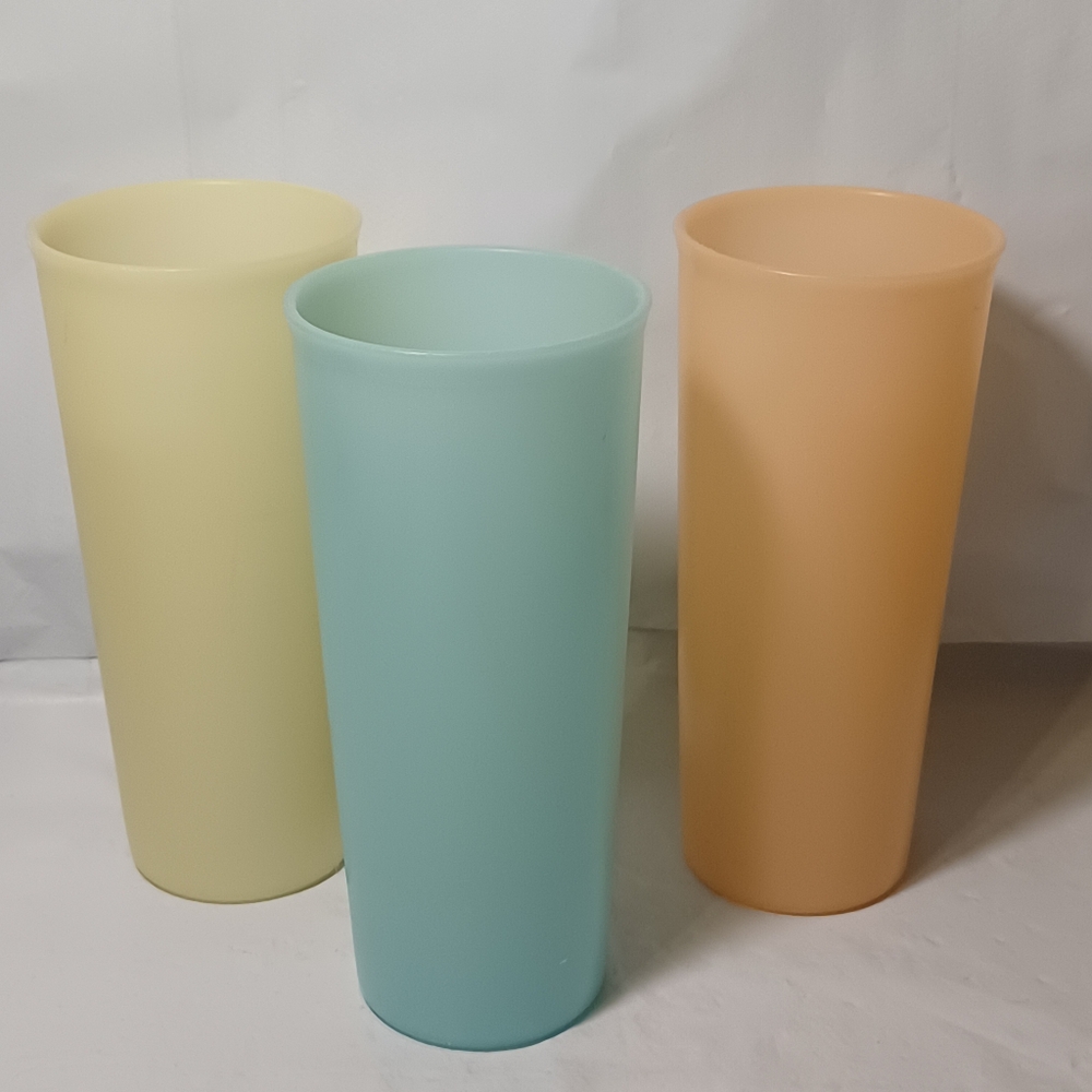 Vintage Tupperware Tumblers 107-4 Tall 6.5"